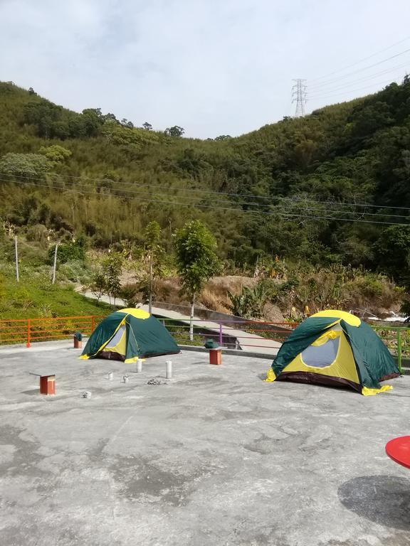 台東民宿 關山桃花心木民宿農場 Guanshan Exteriör bild